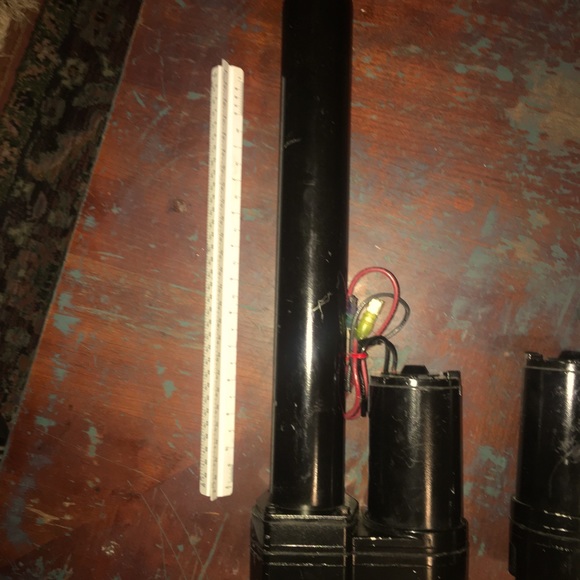 Linear Actuators - Picture 3 of 4